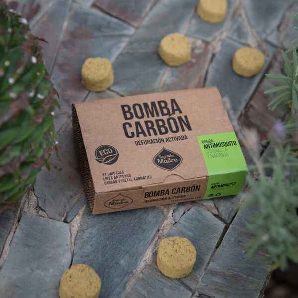 Composición: Harina de eucalipto, carbon vegetal, esencia concentrada, aglutinante a base de plantas.