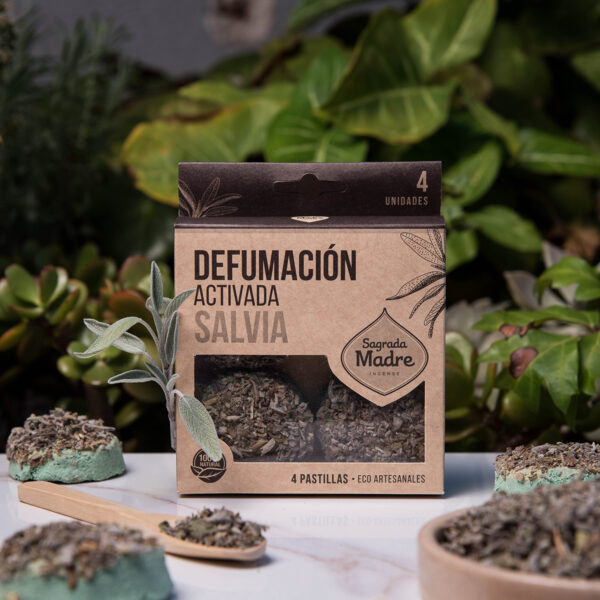 Salvia Blanca protectora ancestral, madre del amor incondicional, conductora de luz y energía positiva, escudo refulgente, hierba santa. ilumina la atmósfera donde se utilice, y deja tonos de amor y armonía. eleva el alma a una conciencia pura de evolución y superación personal y material.